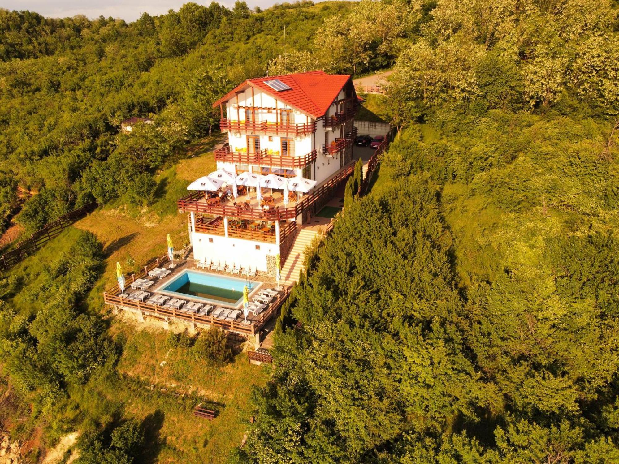 Pensiunea Belvedere Cincis Bagian luar foto